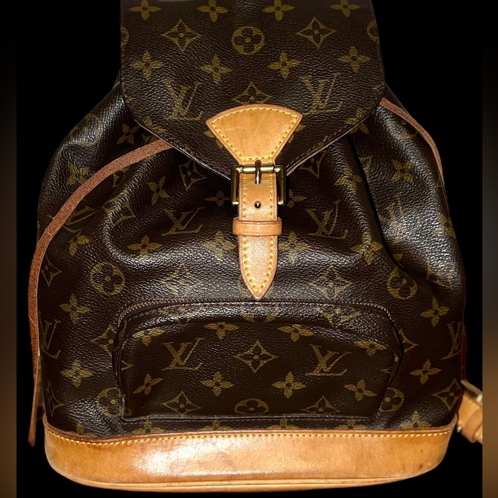 ❤️‍🔥BACKPACK❤️‍🔥Louis Vuitton Montsouris MM backpack
